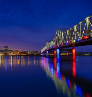 Patient talking to dentist
