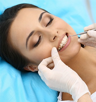 Woman with healthy teeth and gums